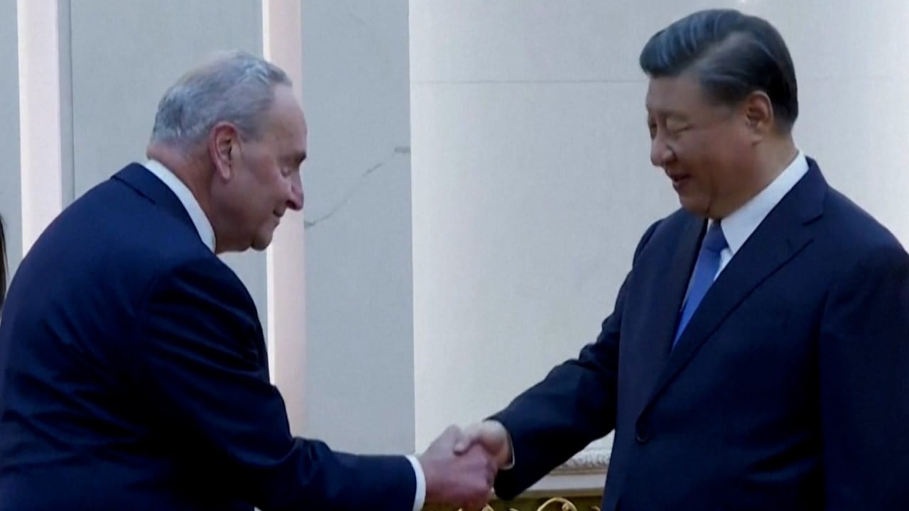 El Ministro de Comercio de China presiona al líder del Senado estadounidense, Chuck Schumer, sobre las restricciones comerciales