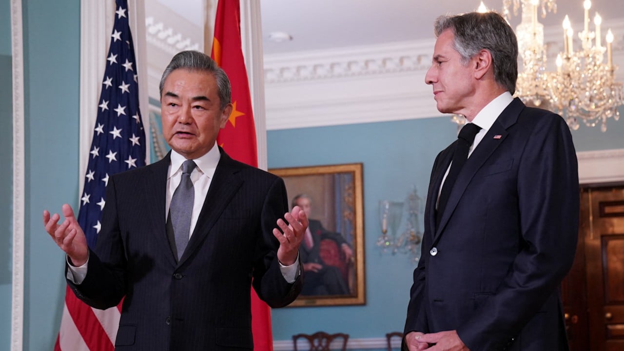 El Ministro de Asuntos Exteriores chino, Wang Yi, dijo que China busca “dar forma a un nuevo patrón” de relaciones globales