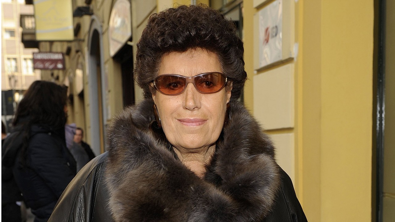 Carla fendi shop