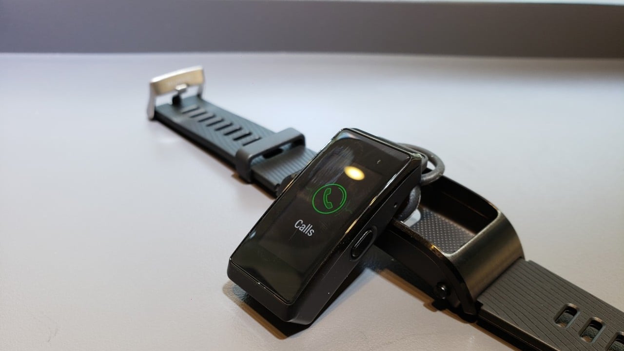 Free huawei talkband discount b5