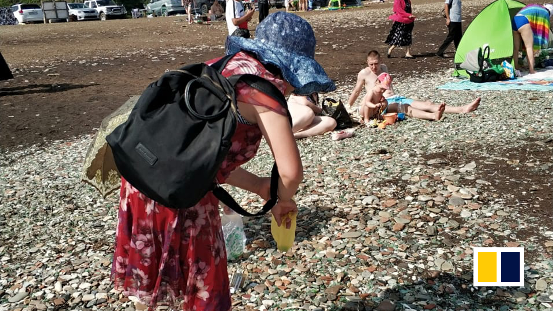 Chinese tourists take rare glass stones from Russian beach